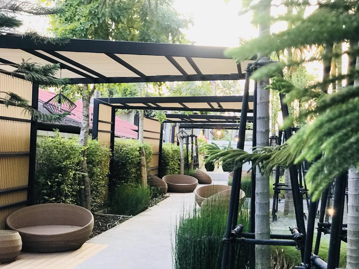 Astra Suites Central Chiang Mai Dış mekan fotoğraf