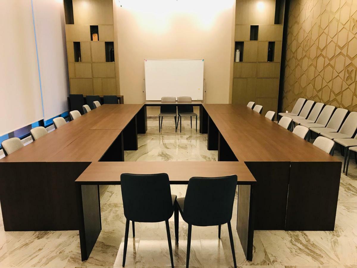 Astra Suites Central Chiang Mai Dış mekan fotoğraf