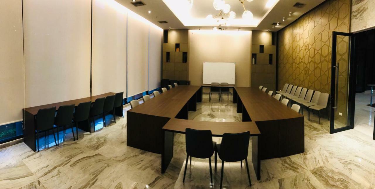 Astra Suites Central Chiang Mai Dış mekan fotoğraf