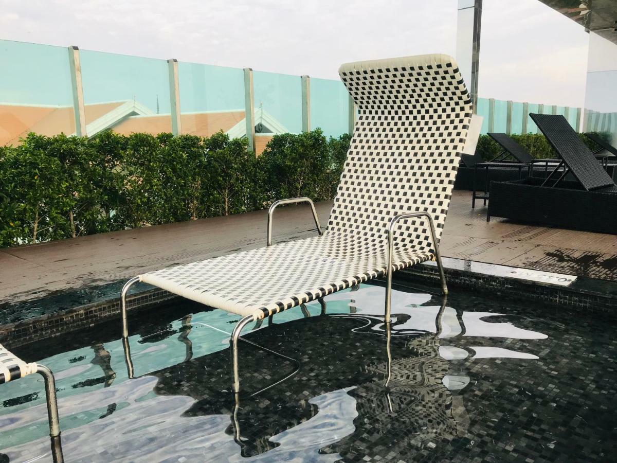 Astra Suites Central Chiang Mai Dış mekan fotoğraf